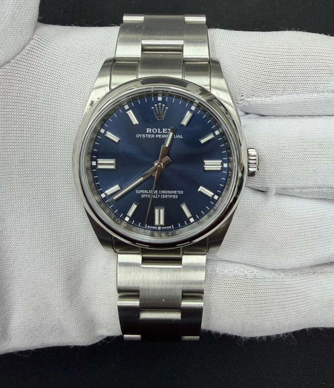 ROLEX OYSTER PERPETUAL 126000 Main Image