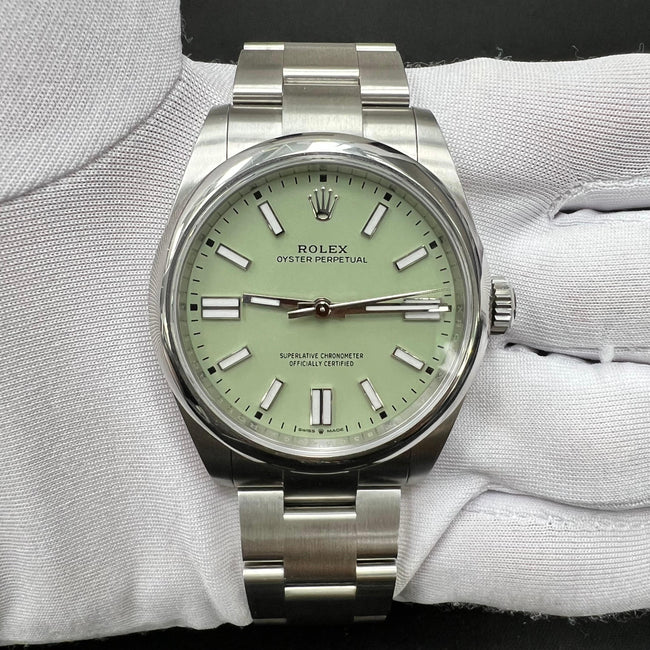 ROLEX OYSTER PERPETUAL 134300 Main Image