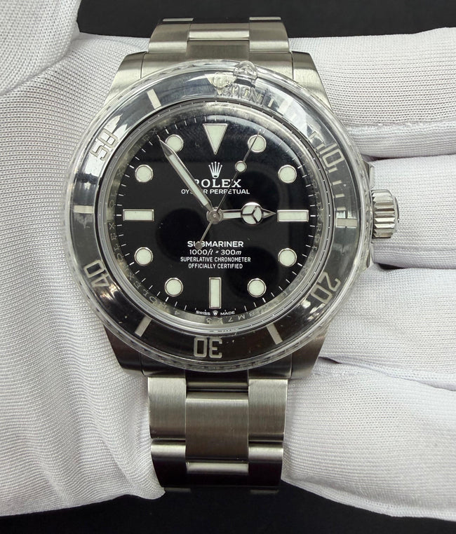 ROLEX SUBMARINER NO DATE 124060 Main Image