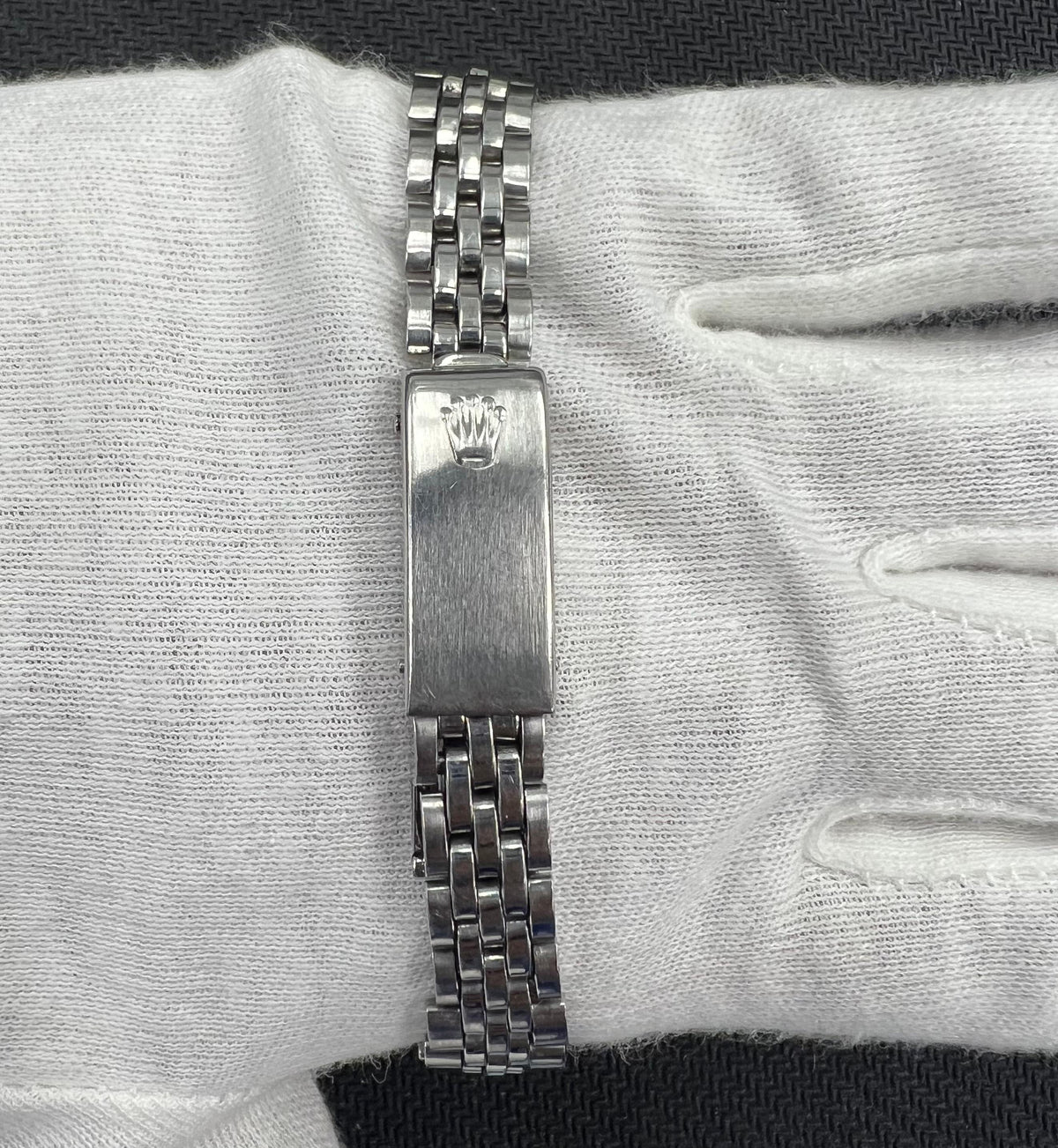 ROLEX OYSTER PERPETUAL DATE 6917SV