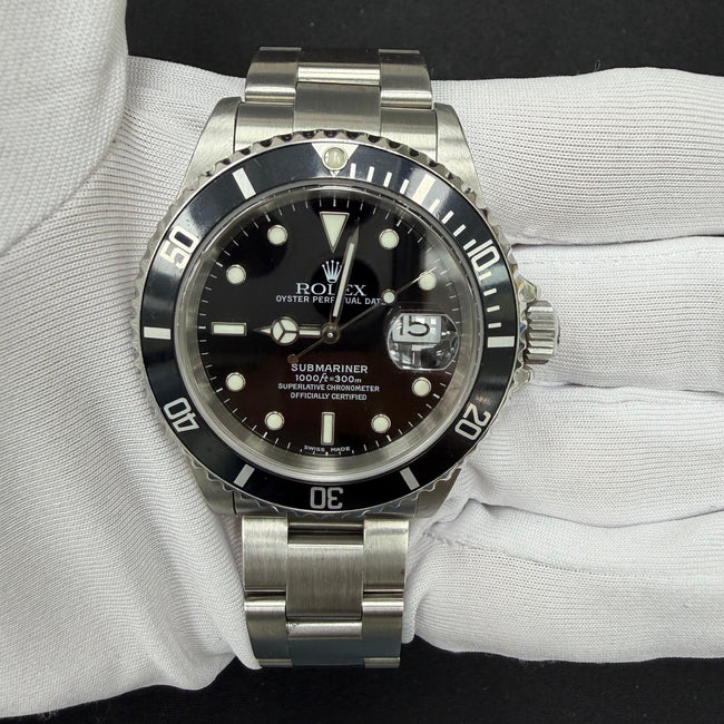 ROLEX SUBMARINER DATE 16610 Main Image