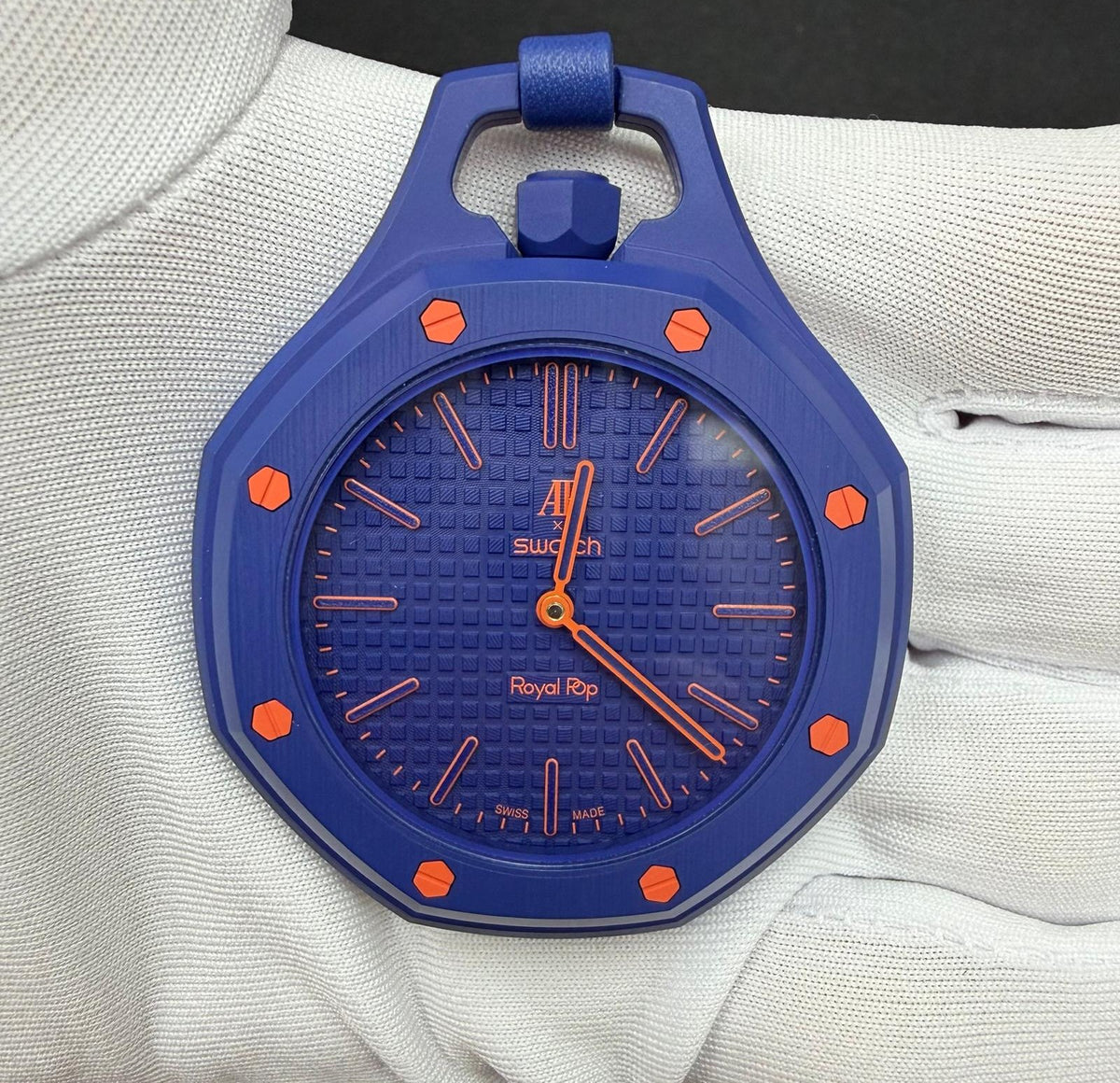 AP X SWATCH ROYAL POP SSX03L103N